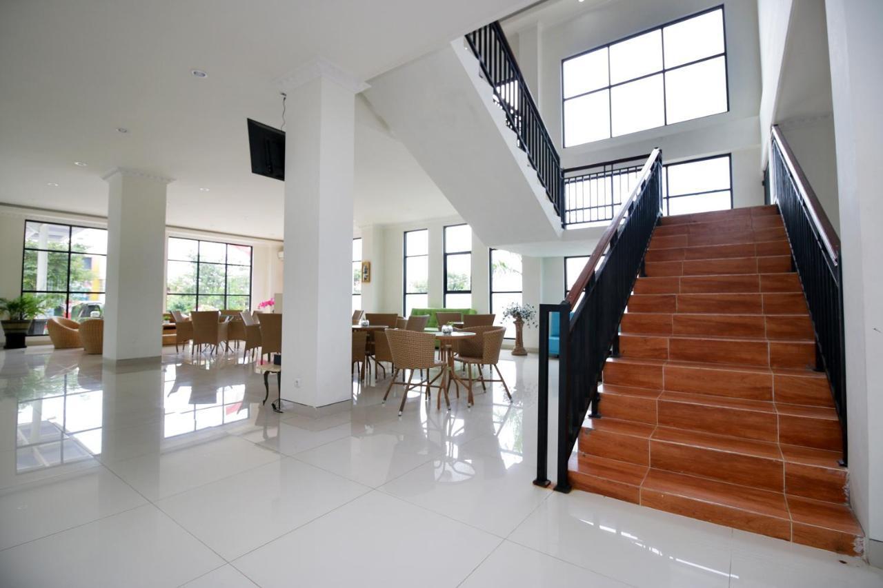Airy Syariah Mistar Cokrokusumo 29A Banjarbaru Exterior foto